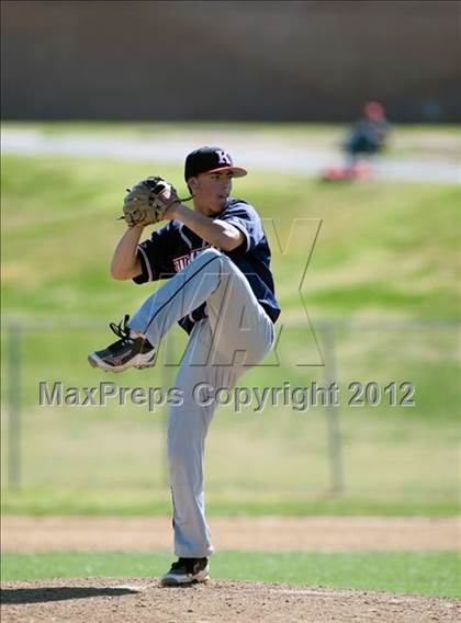 Thumbnail 2 in Beaumont vs. King photogallery.