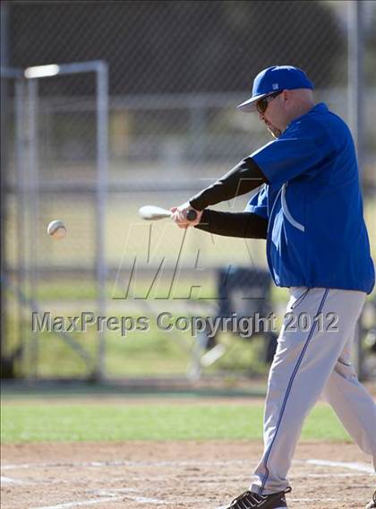 Thumbnail 2 in Beaumont vs. King photogallery.