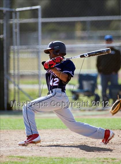 Thumbnail 1 in Beaumont vs. King photogallery.