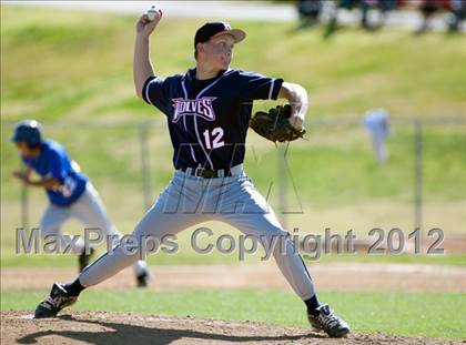 Thumbnail 1 in Beaumont vs. King photogallery.