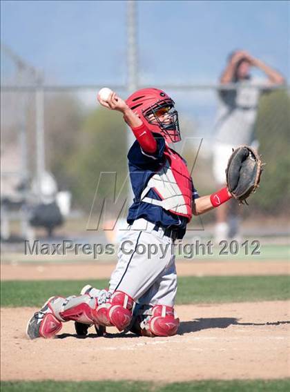 Thumbnail 1 in Beaumont vs. King photogallery.