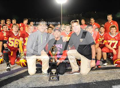 Thumbnail 2 in Village Christian vs. Whittier Christian photogallery.
