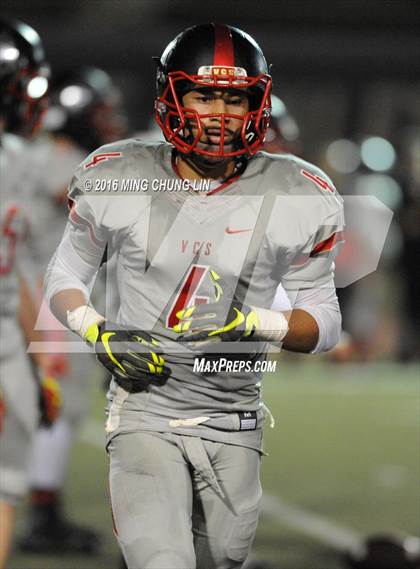 Thumbnail 2 in Village Christian vs. Whittier Christian photogallery.