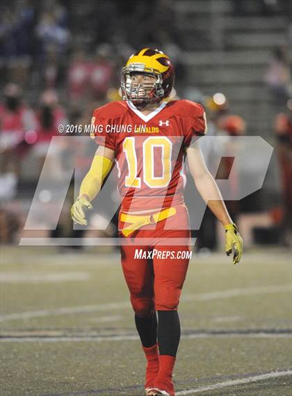 Thumbnail 2 in Village Christian vs. Whittier Christian photogallery.
