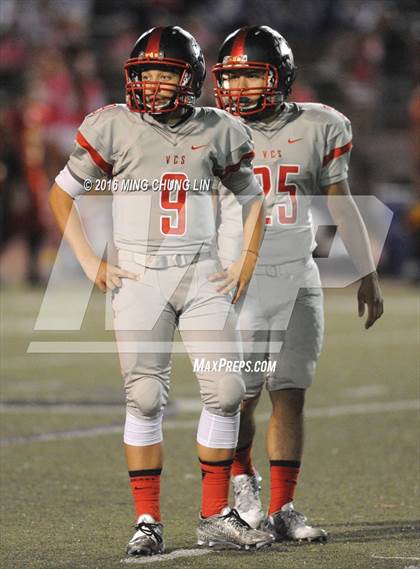 Thumbnail 2 in Village Christian vs. Whittier Christian photogallery.