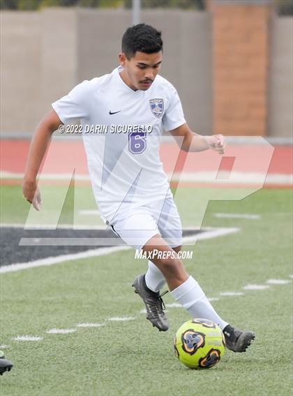 Thumbnail 2 in Queen Creek vs. Gilbert (Coyote Classic Soccer Tournament) photogallery.