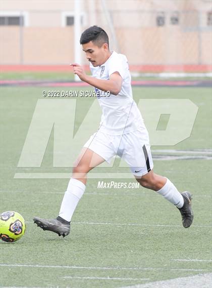 Thumbnail 1 in Queen Creek vs. Gilbert (Coyote Classic Soccer Tournament) photogallery.