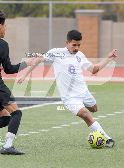 Thumbnail 3 in Queen Creek vs. Gilbert (Coyote Classic Soccer Tournament) photogallery.