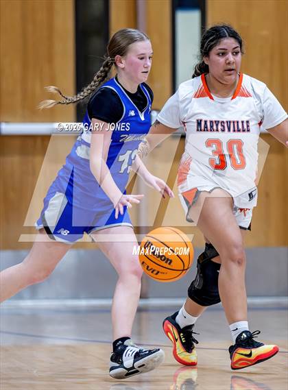 Thumbnail 2 in Marysville vs. Wheatland (Chavez Christmas Classic) photogallery.