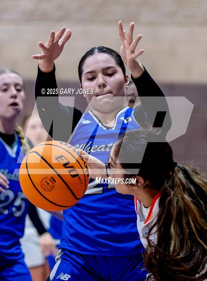 Thumbnail 2 in Marysville vs. Wheatland (Chavez Christmas Classic) photogallery.