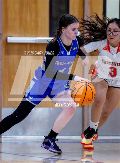 Thumbnail 3 in Marysville vs. Wheatland (Chavez Christmas Classic) photogallery.