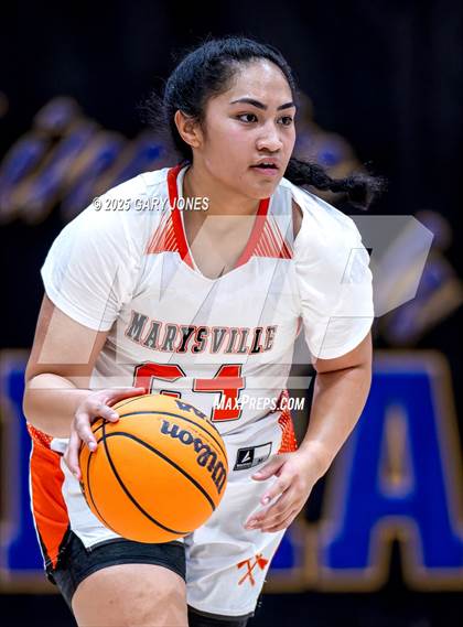 Thumbnail 3 in Marysville vs. Wheatland (Chavez Christmas Classic) photogallery.