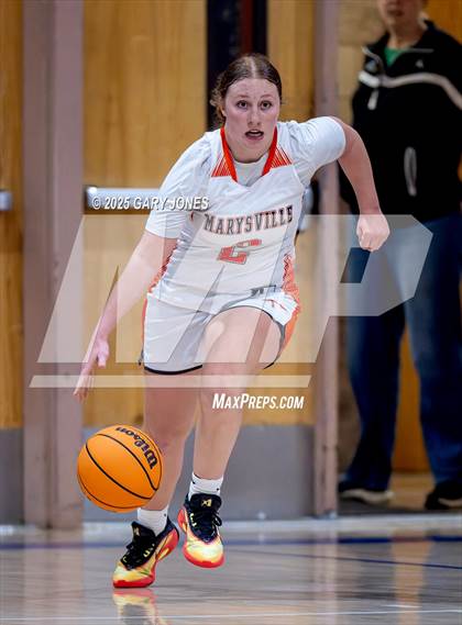Thumbnail 2 in Marysville vs. Wheatland (Chavez Christmas Classic) photogallery.
