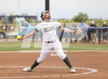Thumbnail 1 in Templeton vs. Dinuba (CIF CS D3 Final) photogallery.