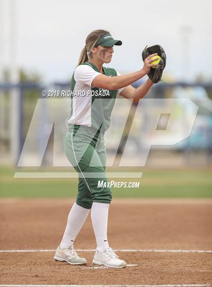 Thumbnail 1 in Templeton vs. Dinuba (CIF CS D3 Final) photogallery.