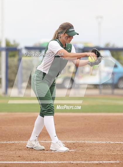 Thumbnail 1 in Templeton vs. Dinuba (CIF CS D3 Final) photogallery.