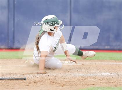 Thumbnail 3 in Templeton vs. Dinuba (CIF CS D3 Final) photogallery.