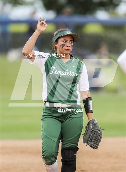 Thumbnail 1 in Templeton vs. Dinuba (CIF CS D3 Final) photogallery.