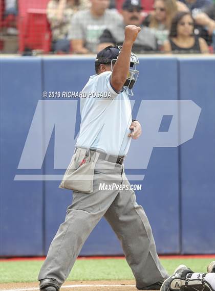 Thumbnail 2 in Templeton vs. Dinuba (CIF CS D3 Final) photogallery.