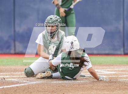 Thumbnail 2 in Templeton vs. Dinuba (CIF CS D3 Final) photogallery.