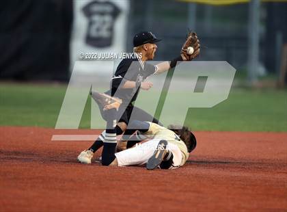 Thumbnail 1 in Columbia @ Middleton (IHSAA 4A District III Final) photogallery.