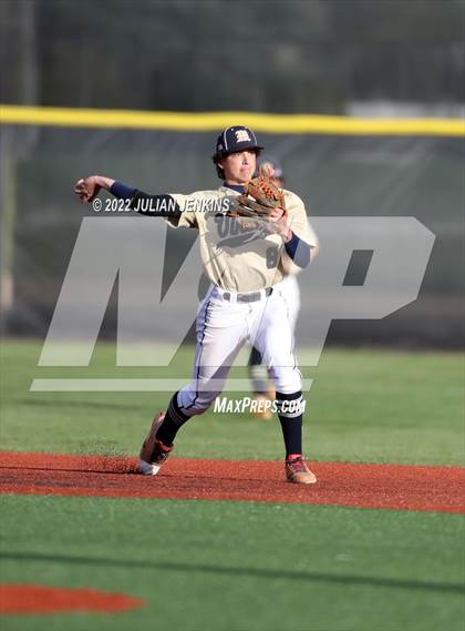 Thumbnail 2 in Columbia @ Middleton (IHSAA 4A District III Final) photogallery.