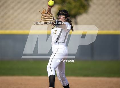 Thumbnail 3 in Sunny Hills @ Yorba Linda photogallery.