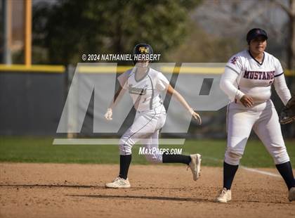 Thumbnail 3 in Sunny Hills @ Yorba Linda photogallery.