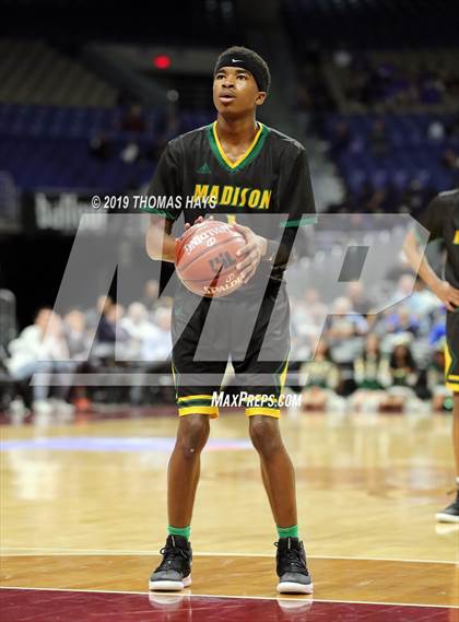 Thumbnail 3 in Cole vs. Madison (UIL 3A Semifinal) photogallery.
