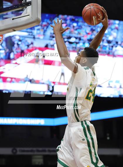 Thumbnail 2 in Cole vs. Madison (UIL 3A Semifinal) photogallery.