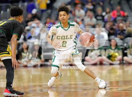 Thumbnail 3 in Cole vs. Madison (UIL 3A Semifinal) photogallery.