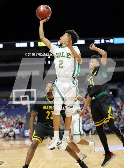 Thumbnail 3 in Cole vs. Madison (UIL 3A Semifinal) photogallery.