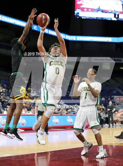 Thumbnail 2 in Cole vs. Madison (UIL 3A Semifinal) photogallery.