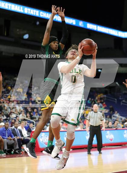 Thumbnail 3 in Cole vs. Madison (UIL 3A Semifinal) photogallery.