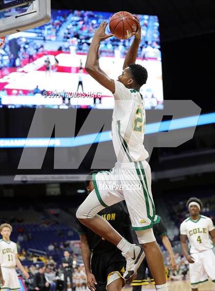 Thumbnail 1 in Cole vs. Madison (UIL 3A Semifinal) photogallery.