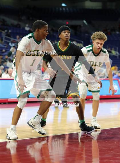 Thumbnail 1 in Cole vs. Madison (UIL 3A Semifinal) photogallery.