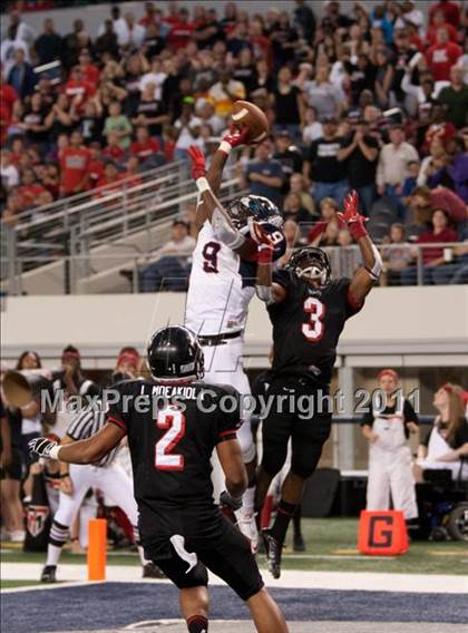 Thumbnail 1 in Trinity vs. Allen (5A Division 1 Region 1 Area Playoff) photogallery.