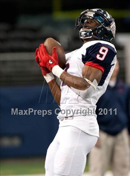 Thumbnail 1 in Trinity vs. Allen (5A Division 1 Region 1 Area Playoff) photogallery.