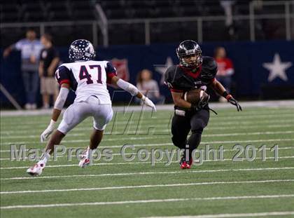 Thumbnail 3 in Trinity vs. Allen (5A Division 1 Region 1 Area Playoff) photogallery.