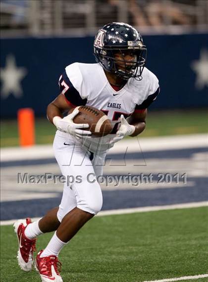 Thumbnail 3 in Trinity vs. Allen (5A Division 1 Region 1 Area Playoff) photogallery.
