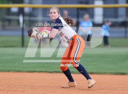 Thumbnail 1 in Dickson County vs Summit photogallery.