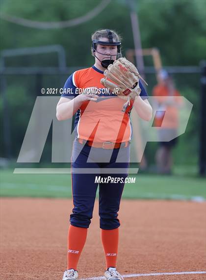 Thumbnail 3 in Dickson County vs Summit photogallery.