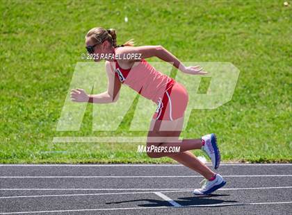 Thumbnail 2 in UIL 6A Track & Field Area 21&22 (800M) photogallery.