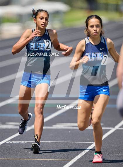 Thumbnail 3 in UIL 6A Track & Field Area 21&22 (800M) photogallery.