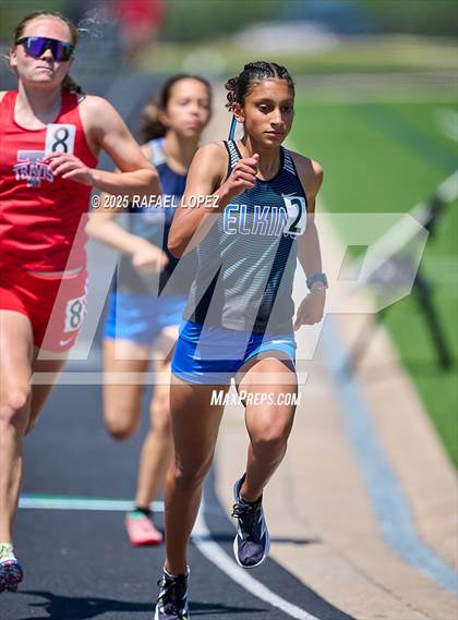 Thumbnail 2 in UIL 6A Track & Field Area 21&22 (800M) photogallery.
