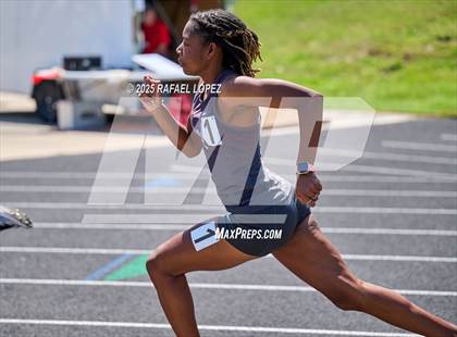 Thumbnail 3 in UIL 6A Track & Field Area 21&22 (800M) photogallery.