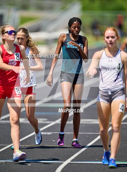 Thumbnail 3 in UIL 6A Track & Field Area 21&22 (800M) photogallery.