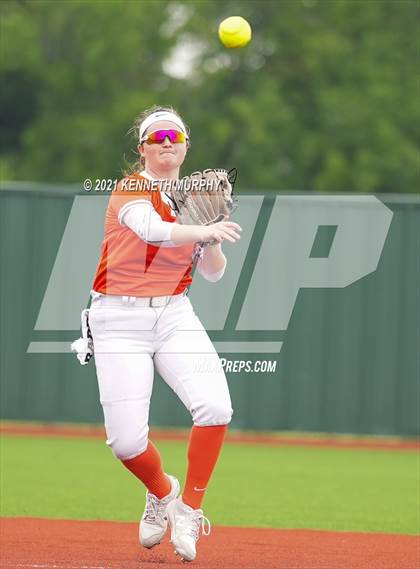 Thumbnail 3 in Midlothian Heritage vs Celina (UIL 4A Bi-District Playoff Game 3) photogallery.