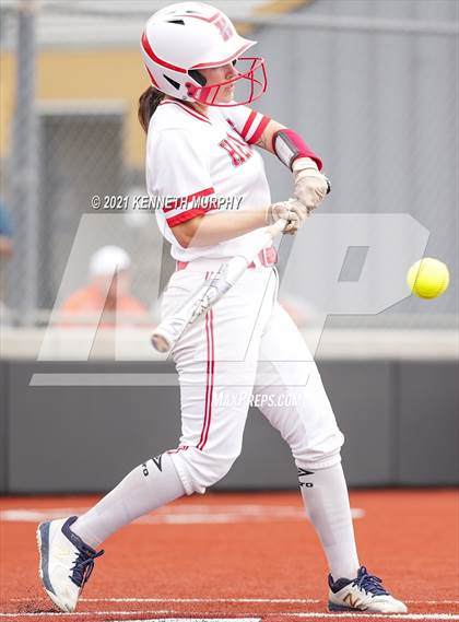 Thumbnail 3 in Midlothian Heritage vs Celina (UIL 4A Bi-District Playoff Game 3) photogallery.