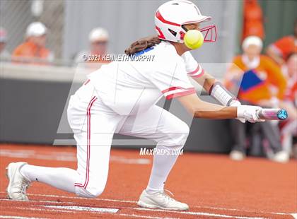 Thumbnail 3 in Midlothian Heritage vs Celina (UIL 4A Bi-District Playoff Game 3) photogallery.